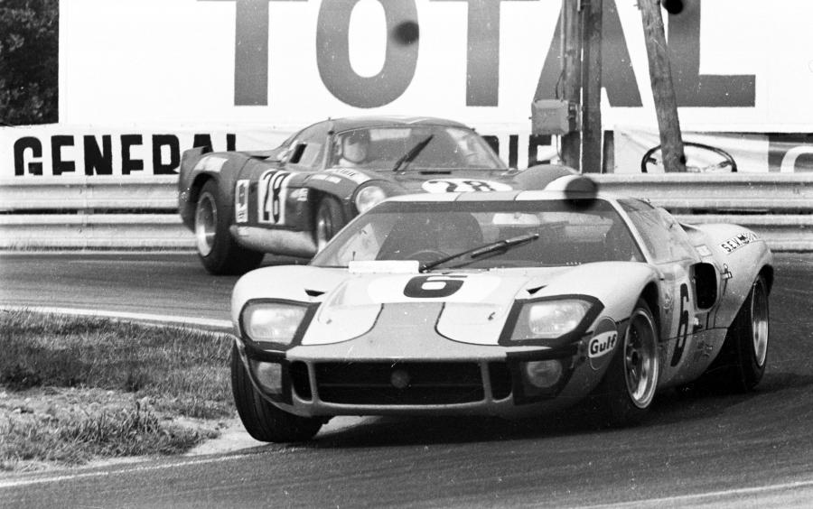  Ford GT40 (Mk I) 1965 года  (фото 46 из 66)